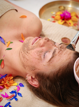 Le soin du visage Miel et Curcuma, inspiré de l'ayurveda